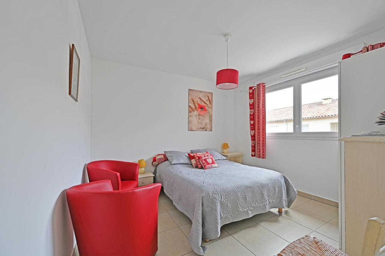 Ilot Coquelicot - Parking Gratuit Securise - Ac Clim - Ascenseur - Balcon Appartement LʼIsle-sur-la-Sorgue Buitenkant foto