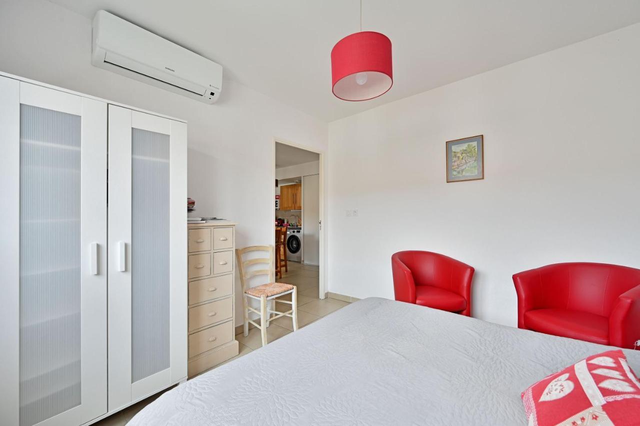 Ilot Coquelicot - Parking Gratuit Securise - Ac Clim - Ascenseur - Balcon Appartement LʼIsle-sur-la-Sorgue Buitenkant foto